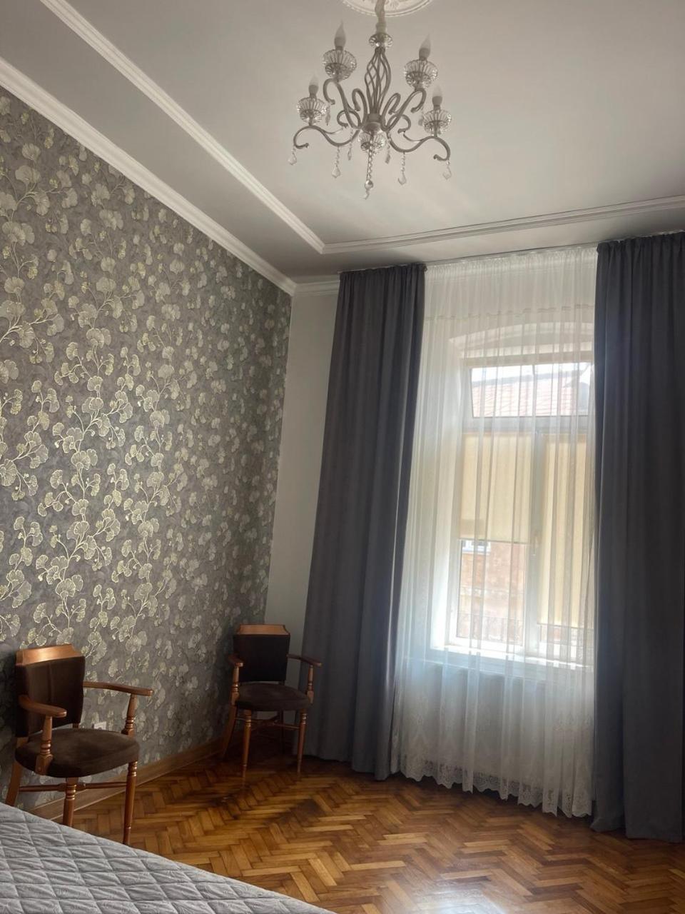 Newtone Apartment Chernivtsi Exterior photo